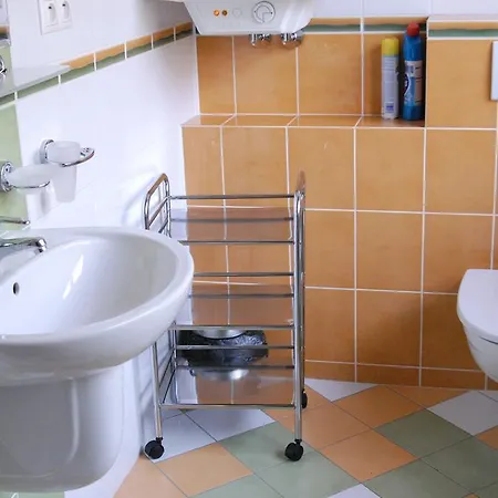 아파트 Maat 도노발리